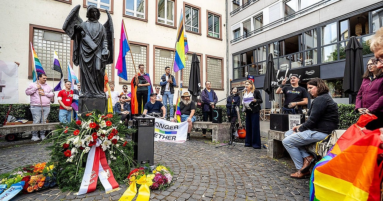 Frankfurt: Queerfeindliche Beleidigung nach IDAHOBITA*-Kundgebung
