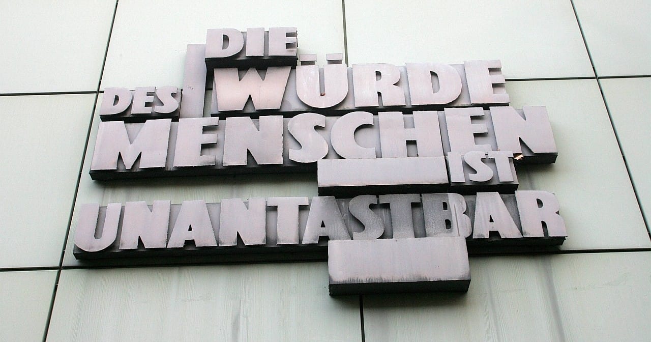 Transphobes Fitnessstudio muss trans Frau 6.000 Euro zahlen
