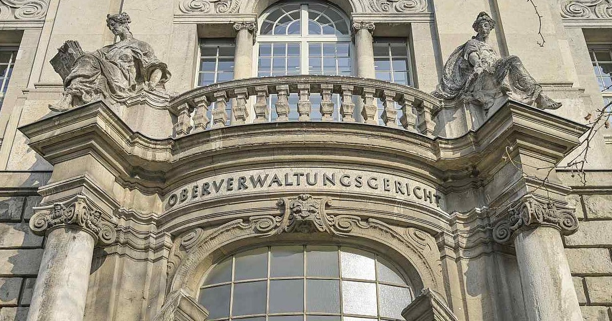 Trans Frau scheitert mit Klage auf Kostenerstattung von Barthaarentfernung